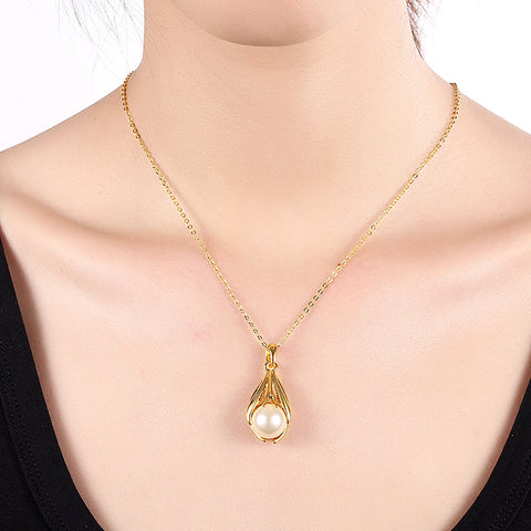 Pearl Water Drop Pendant Necklace