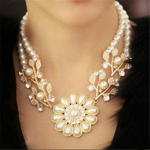 Pearl and Crystal Rhinestones Flower Bib Necklace